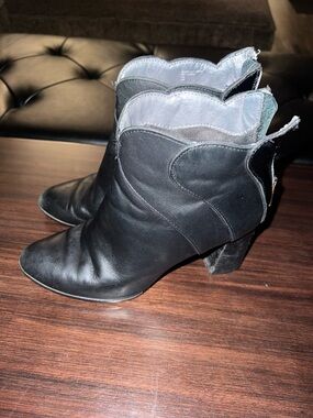 Adrienne Vittadini Black Leather Ankle Booties with Block Heel
